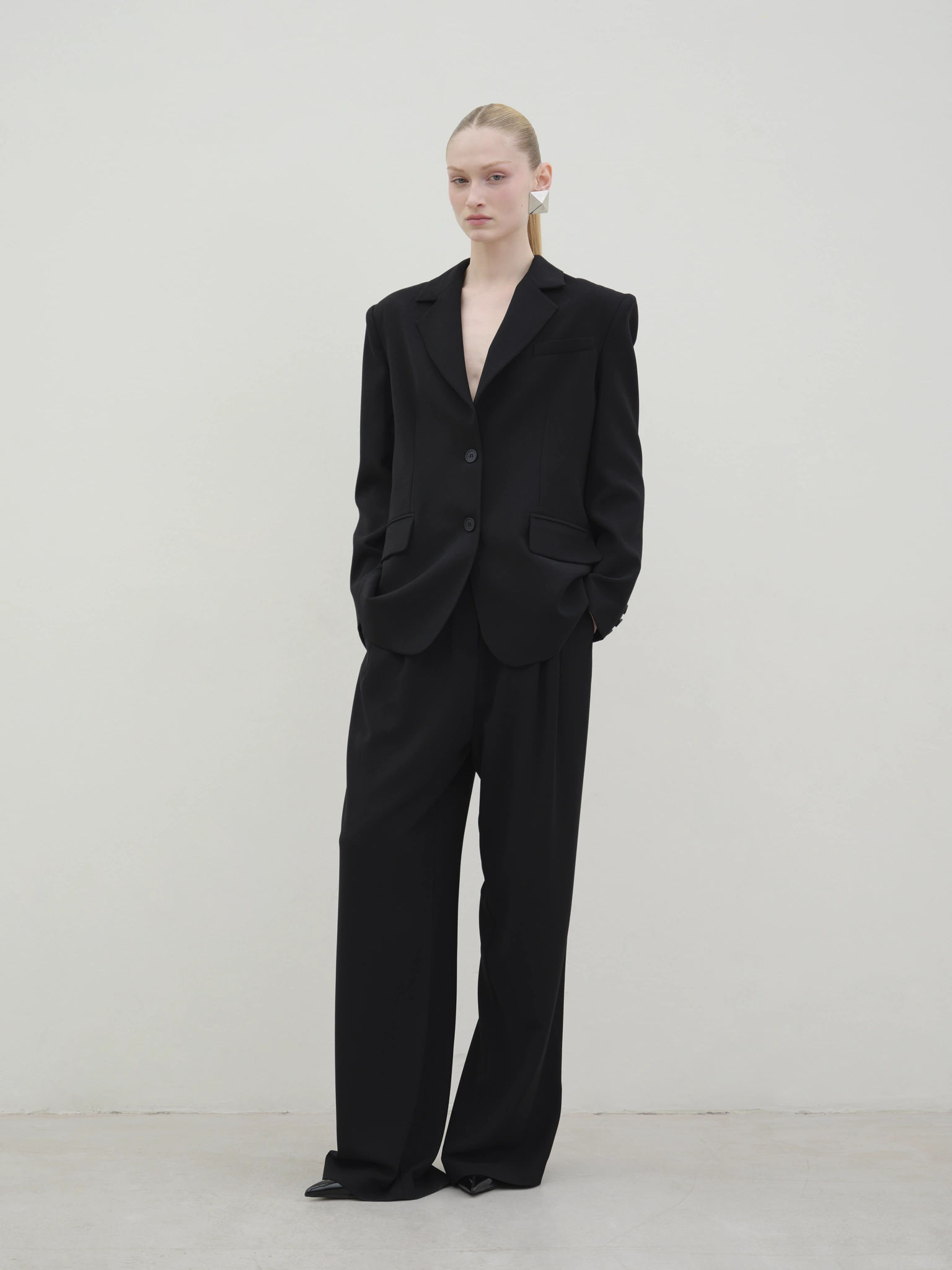 COLLEEN SUIT